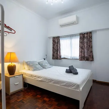 1br1 In Moscavide, Metro Close Lägenhet