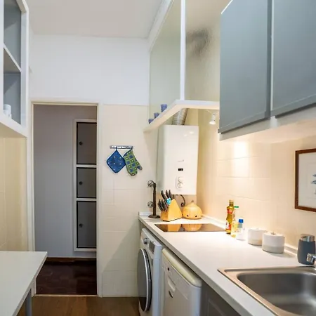 1br1 In Moscavide, Metro Close * Lisbona