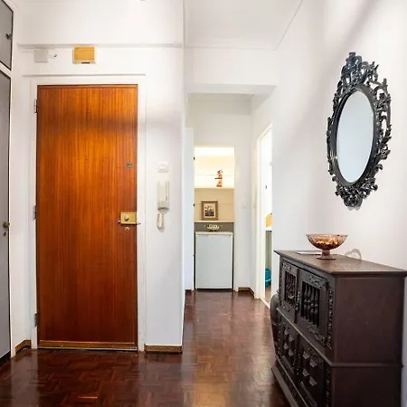 1br1 In Moscavide, Metro Close דירה ליסבון
