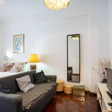 1br1 In Moscavide, Metro Close דירה *