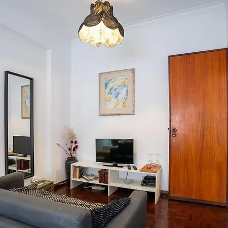 1br1 In Moscavide, Metro Close ליסבון